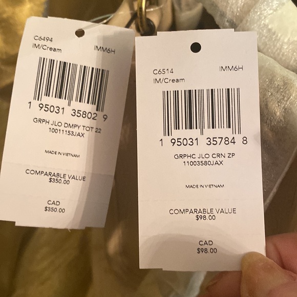 NWT Coach JLO Dempsey Tote 22” with NWT Coach JLO NYC  Wristlet & Bag Charm - Picture 17 of 17